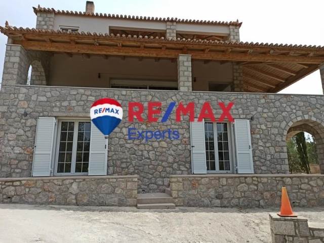 (For Sale) Residential Detached house || Argolida/Kranidi - 380 Sq.m, 4 Bedrooms, 750.000€ 